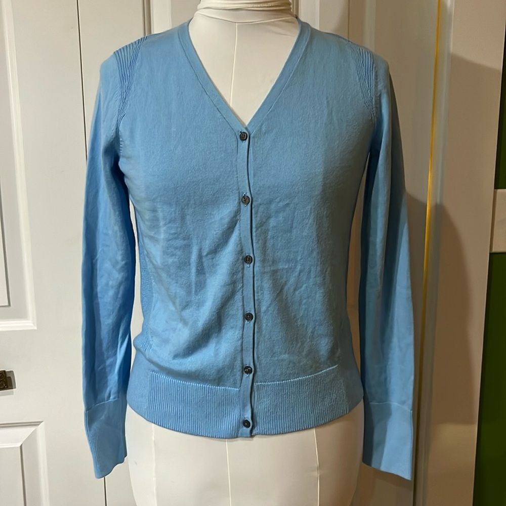 Banana Republic V neck cardigan